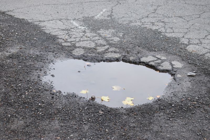 Asphalt Pothole Filling in Los Angeles, CA